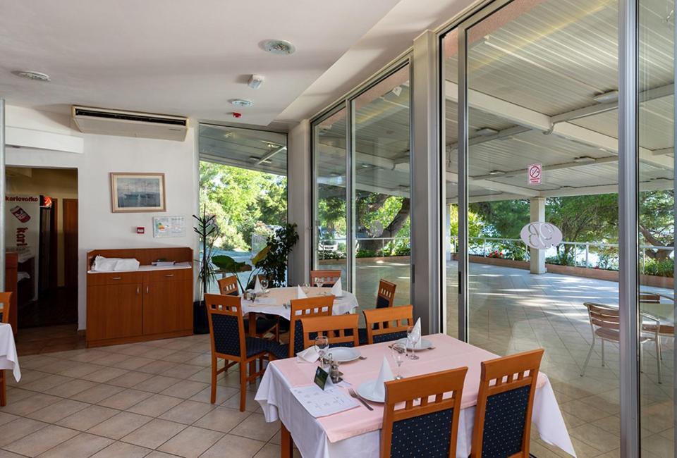 Tourist Settlement Brzet Hotel Omiš Buitenkant foto