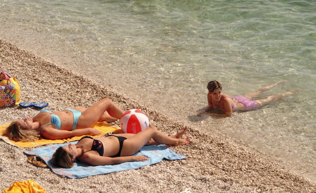 Tourist Settlement Brzet Hotel Omiš Buitenkant foto